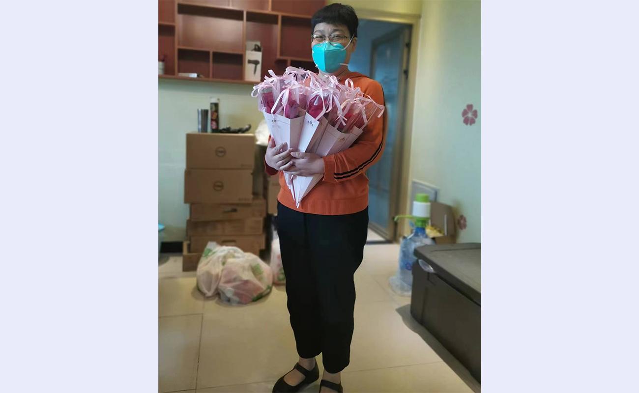 20220525-母亲节-党政宣传组-郭伟宏在隔离点度过了一个特殊的母亲节.jpg