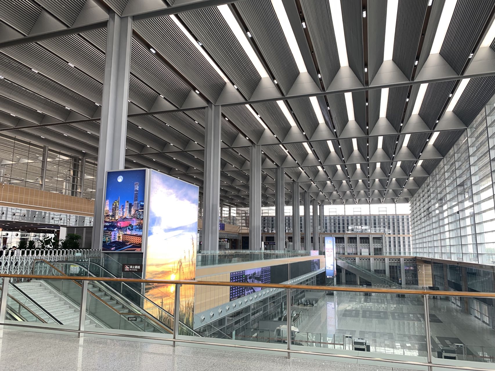 20220620-北京丰台站改建-未知-候车大厅.jpg