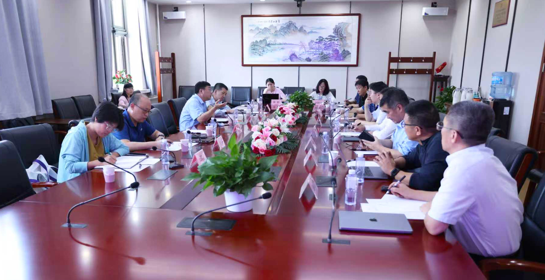 20250915-清华大学具身智能领域调研会议召开-自动化系-会议现场.jpg