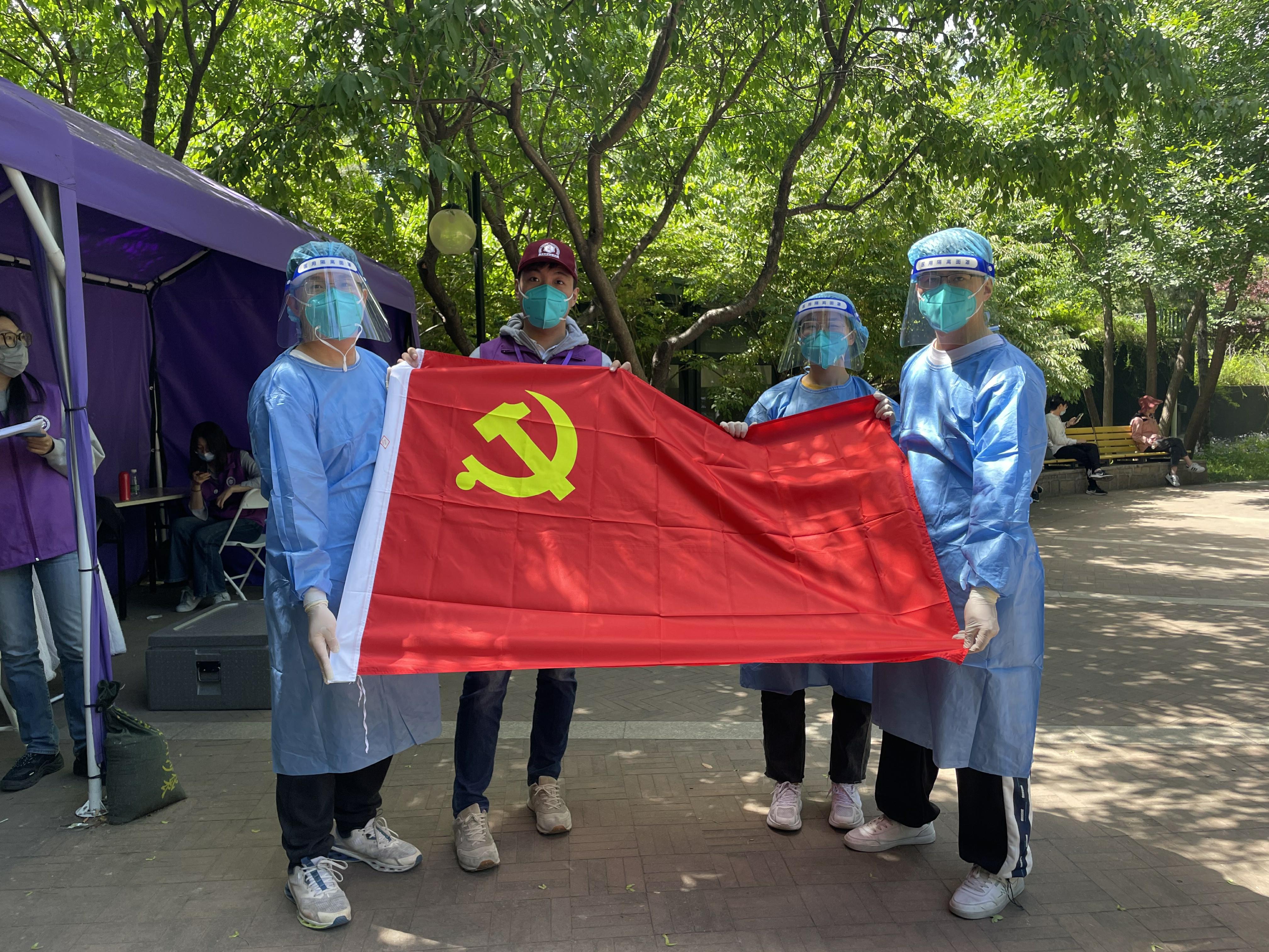 探微书院的辅导员们参加志愿工作新.jpg