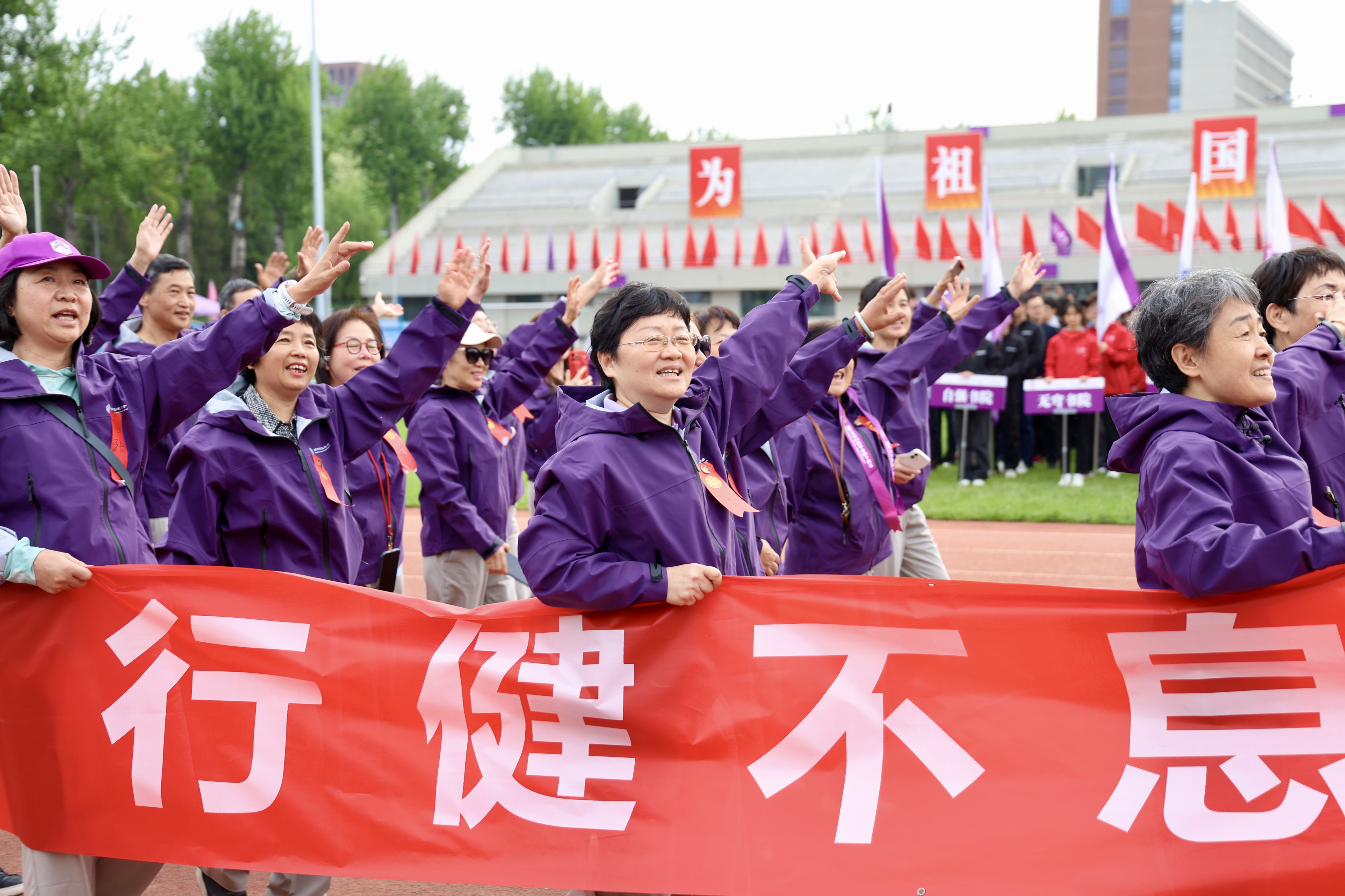 20260426-建校115周年校友返校日纪实-多摄影来源-全部配图 (24).jpg