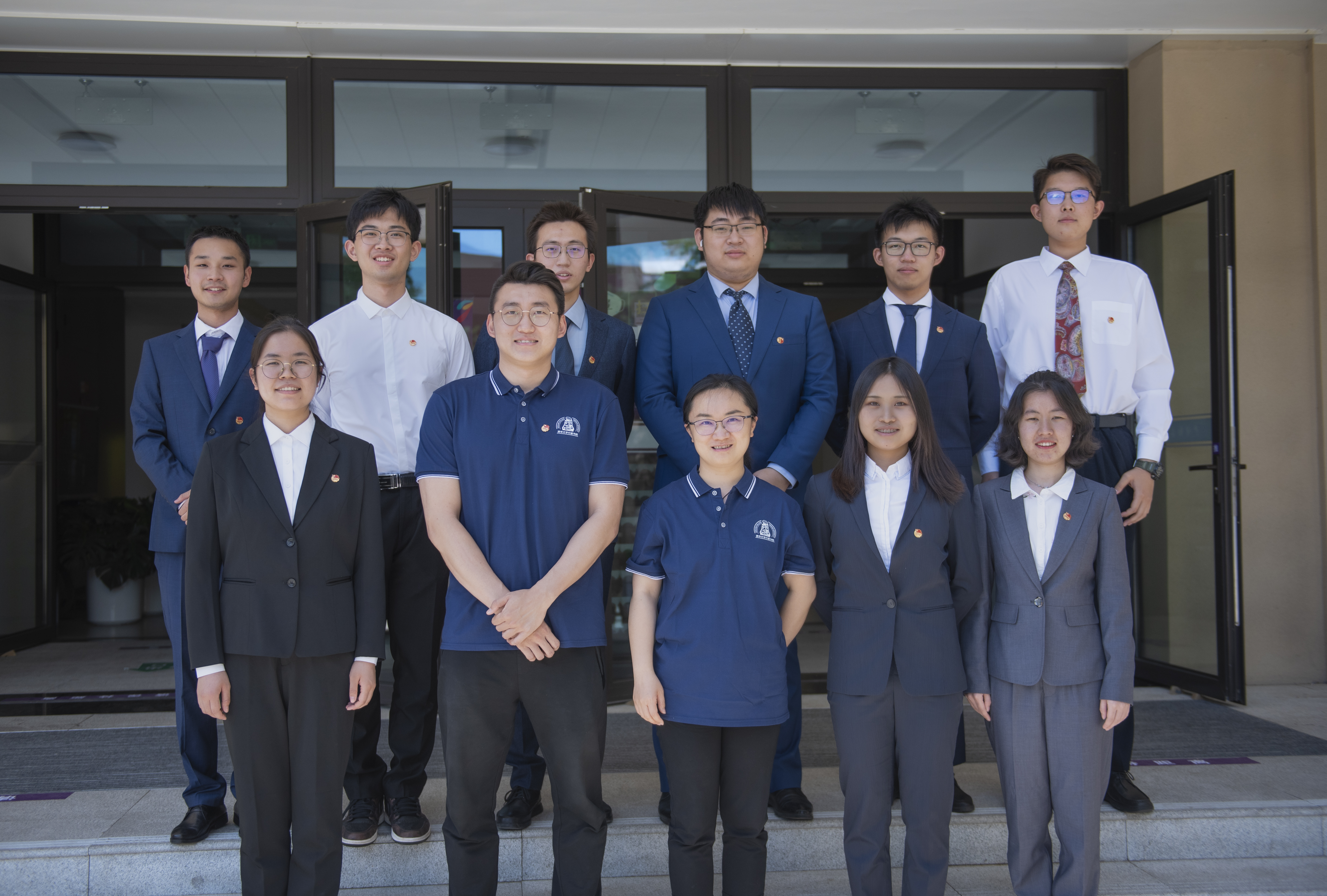 20220526-共青团清华大学行健书院第一次代表大会召开-书院管理中心-与会老师与新任委员合影.png