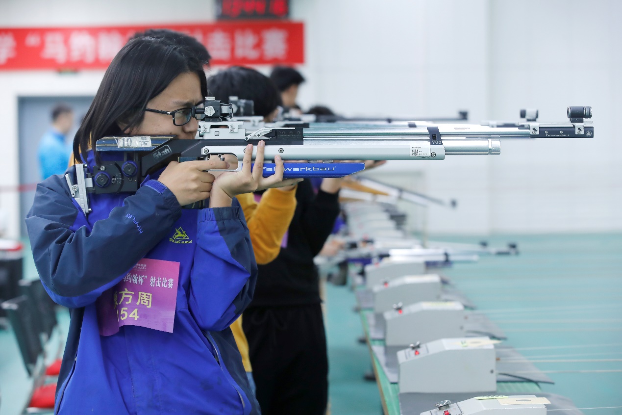 恩师谈发现杨倩过程：射击训练时睡着 心态太好_比赛