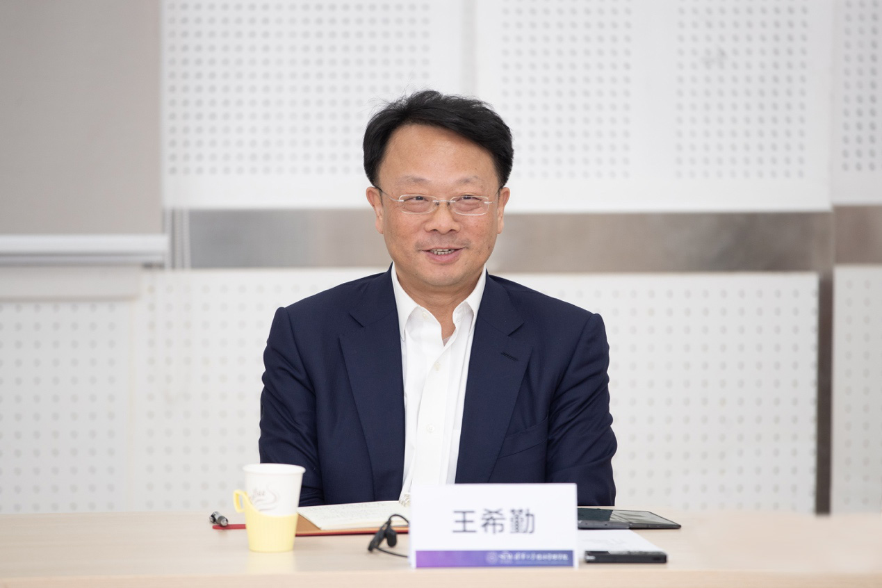 校长王希勤调研经管学院