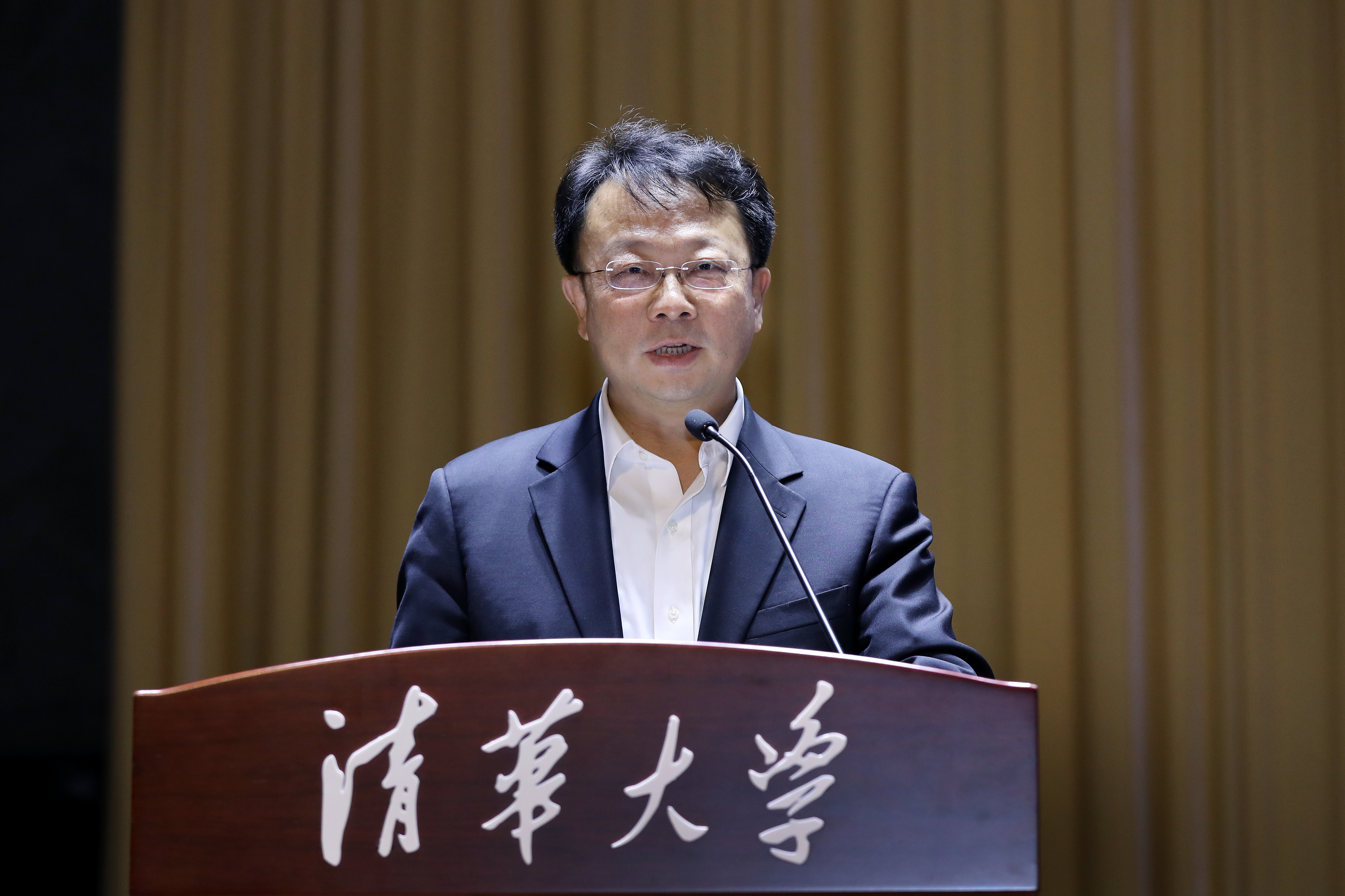 20220330-2021后勤表彰总结大会召开-王希勤讲话-嘉艺.jpg