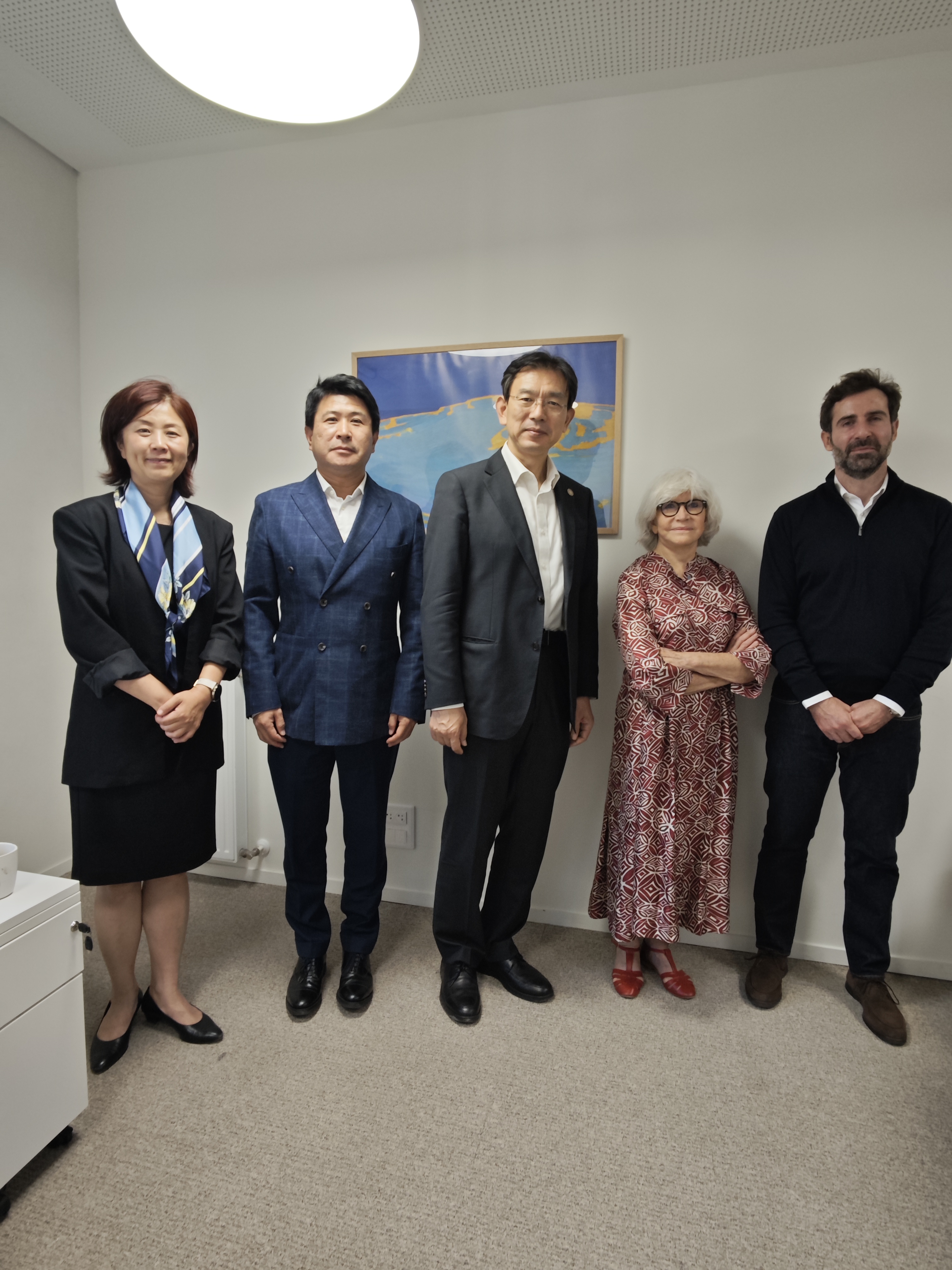 20260926-李路明与图比亚娜交流-合影-无.jpg
