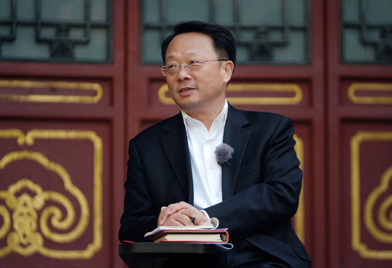 校长王希勤与师生代表共话现代大学课堂上的师生关系