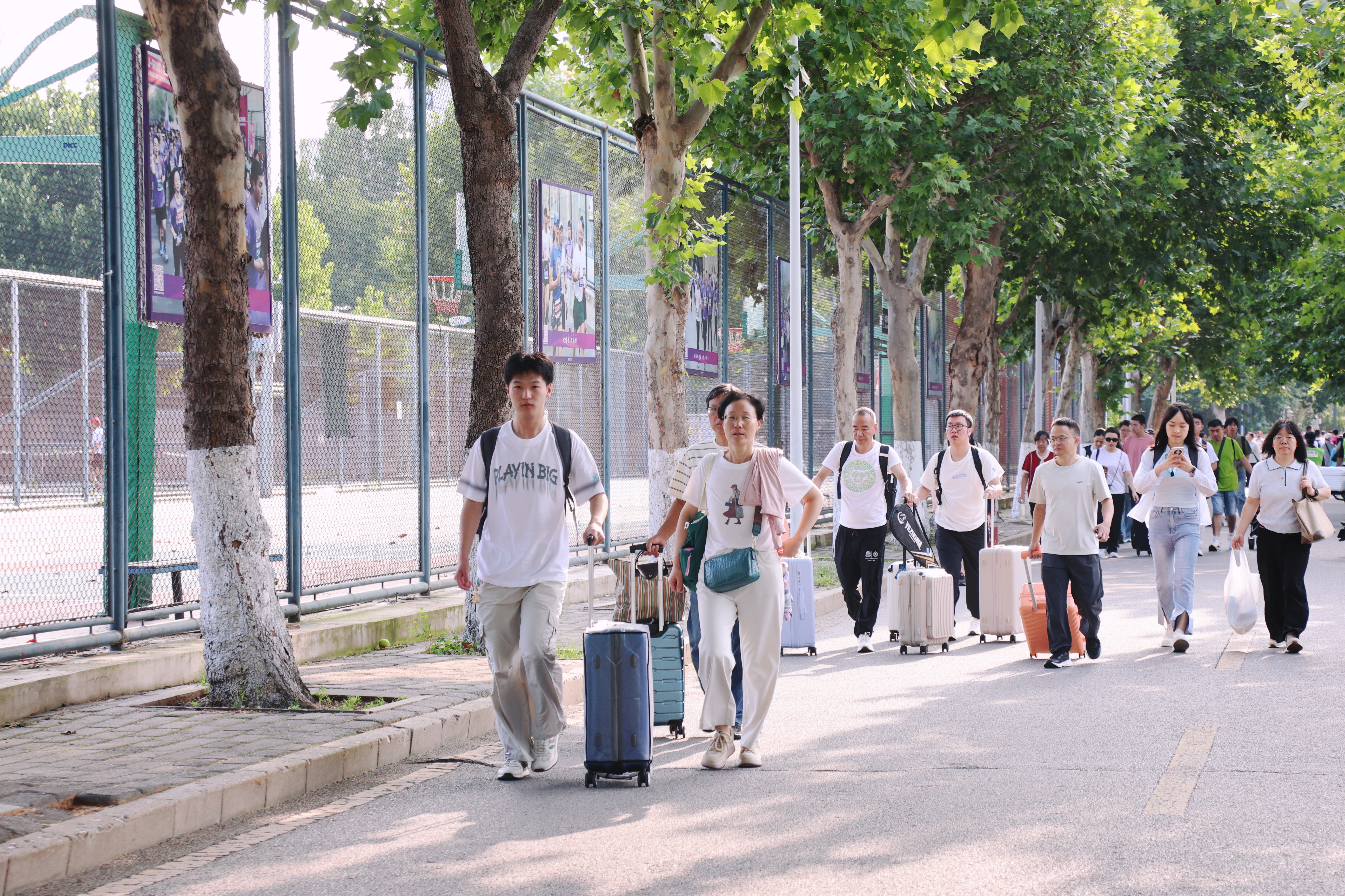 20260819-新生开学-杨屿涵摄影1-组图.jpg