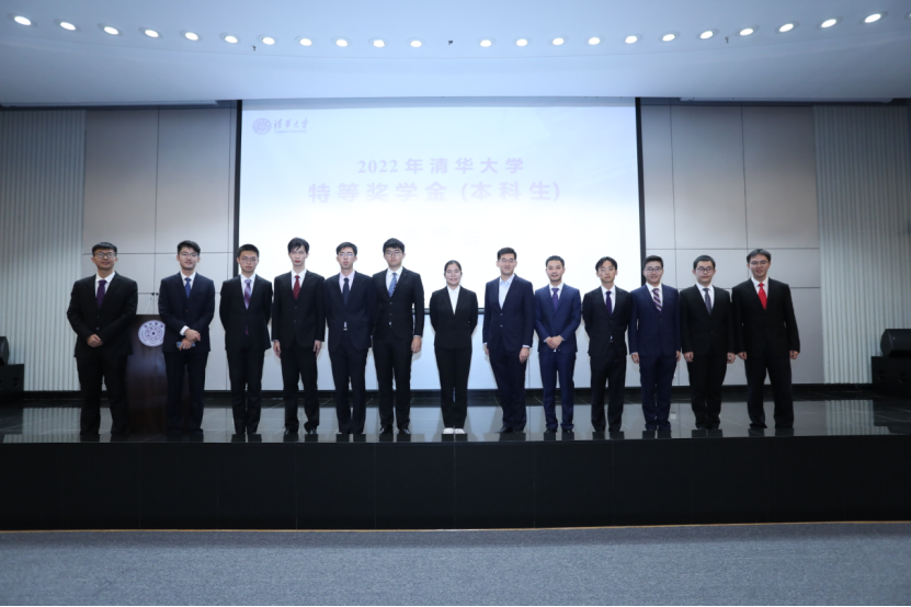 20221122-答辩-无-现场4.png