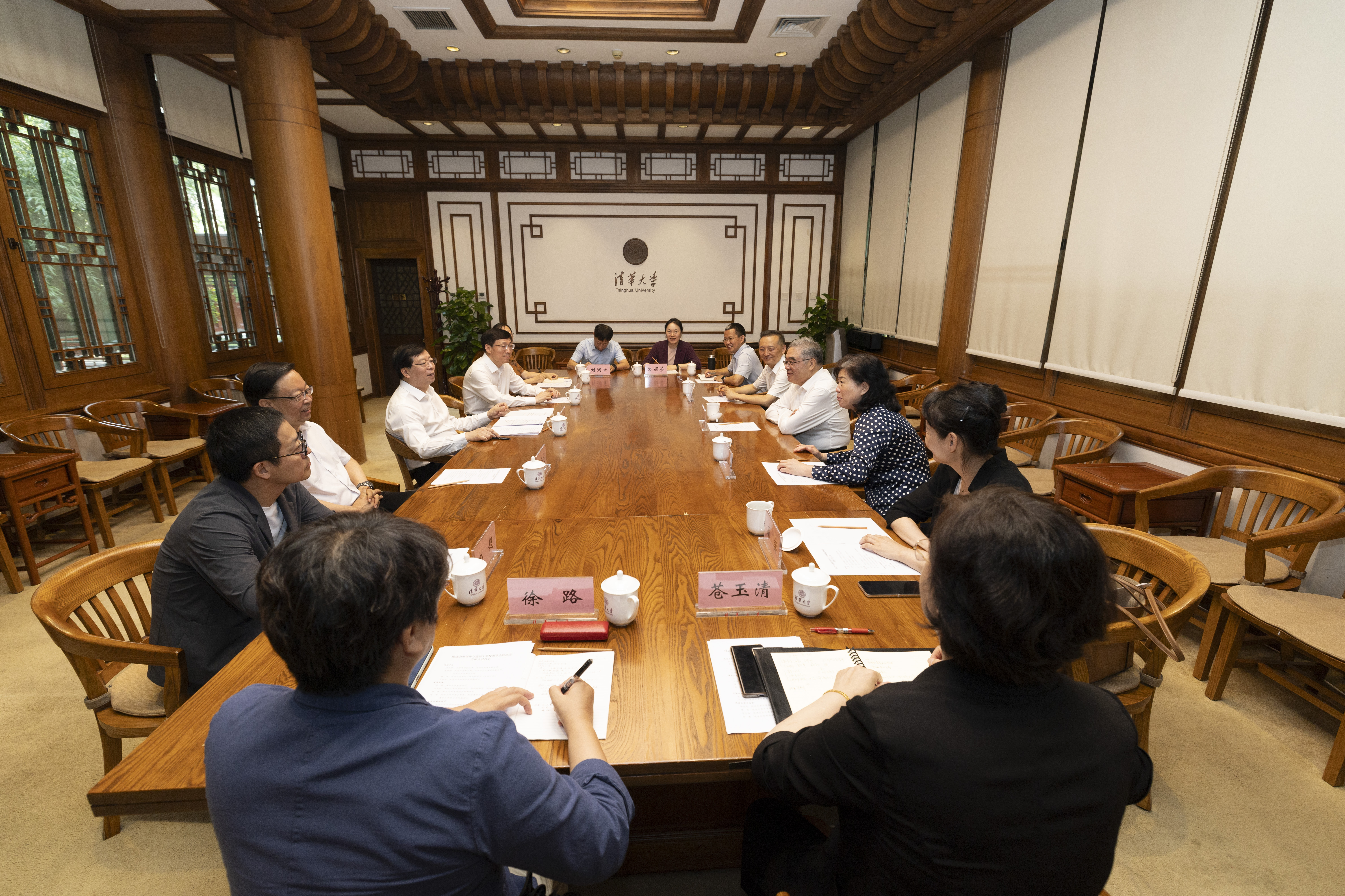 20250707-朱永新赴清华大学调研座谈-李派-会晤.JPG