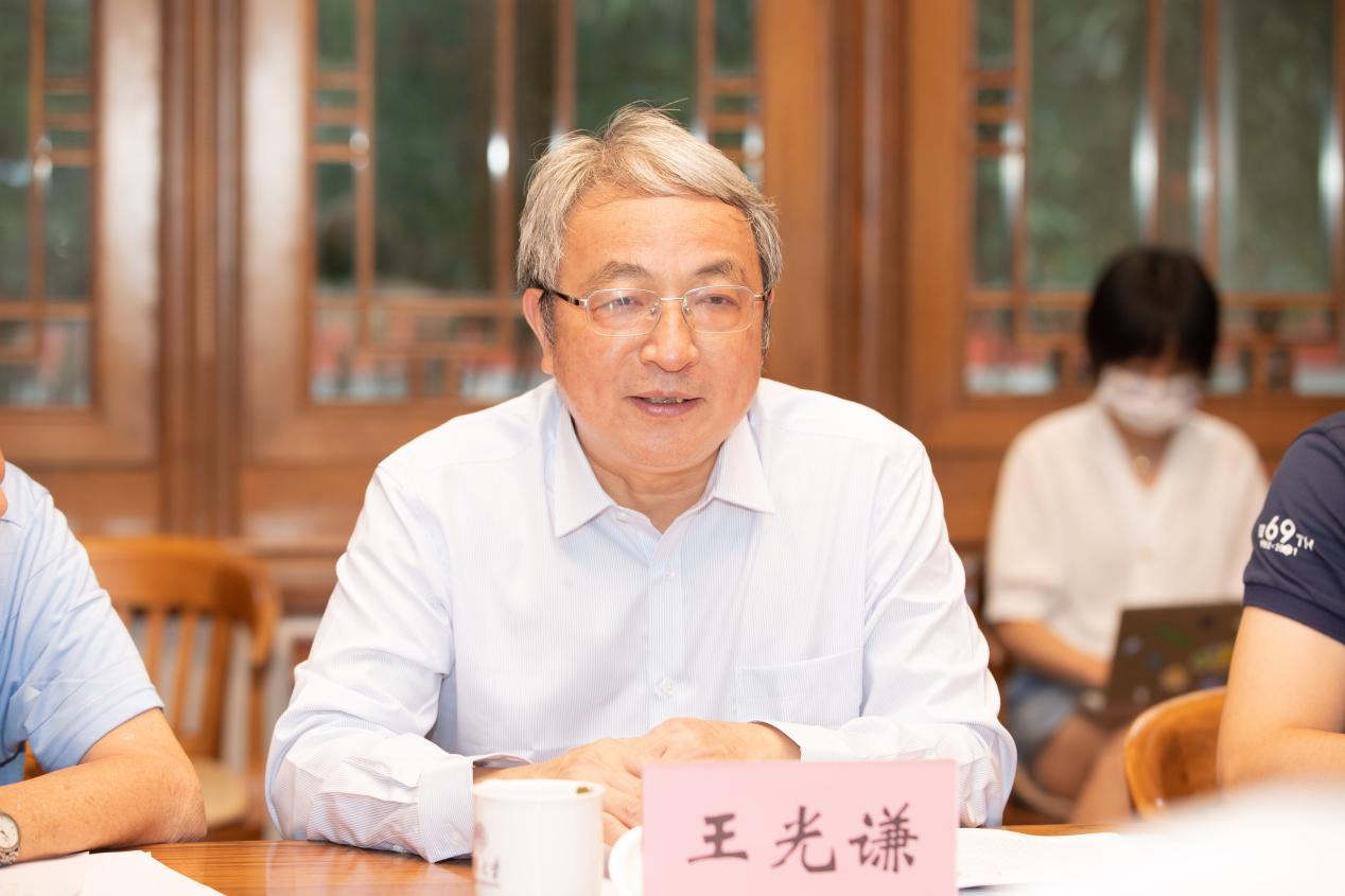 西南科技大学党委书记、校长董发勤一行调研清华大学
