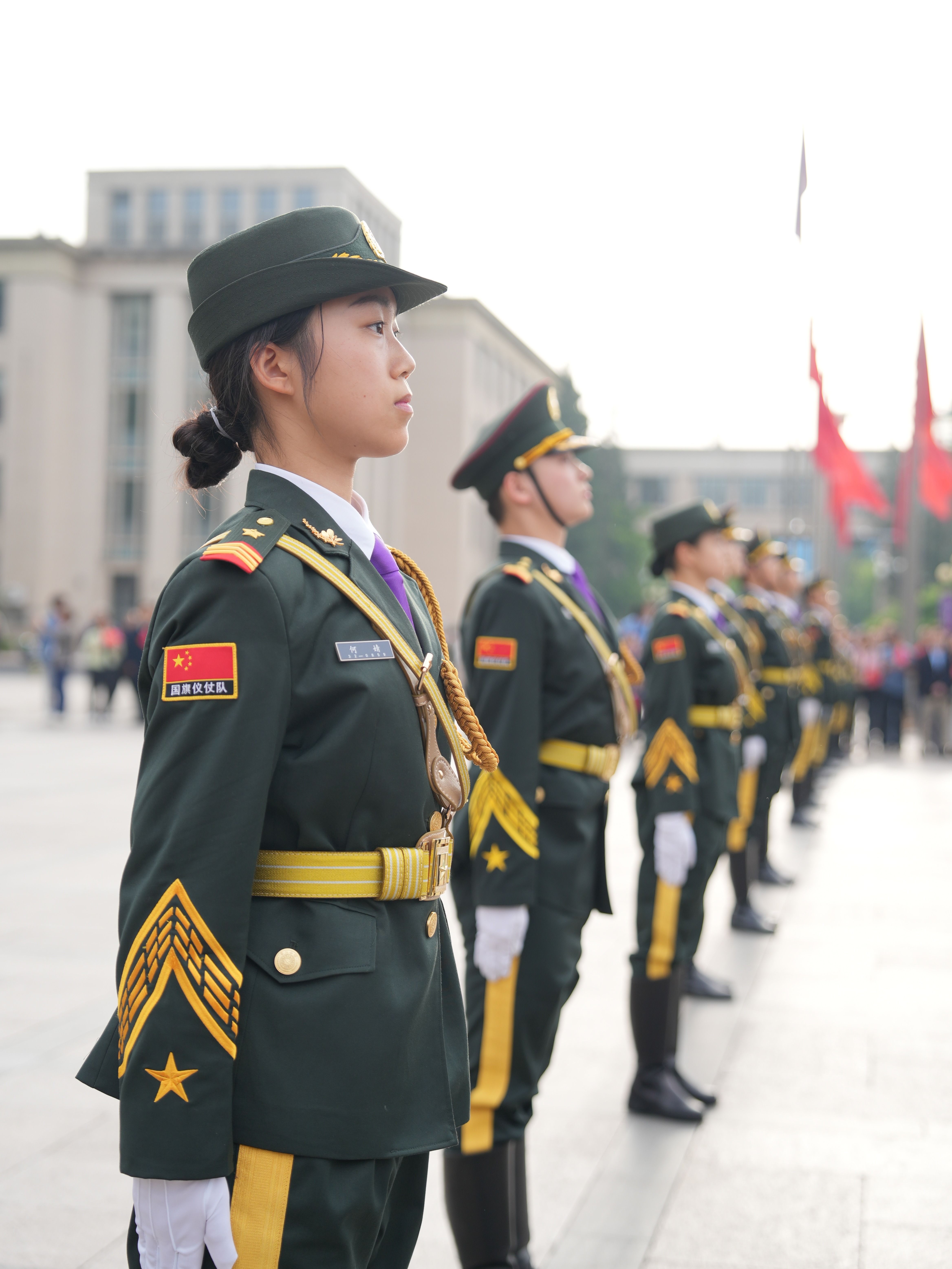 20260426-国旗下的祝福-胡亮摄-5.jpg