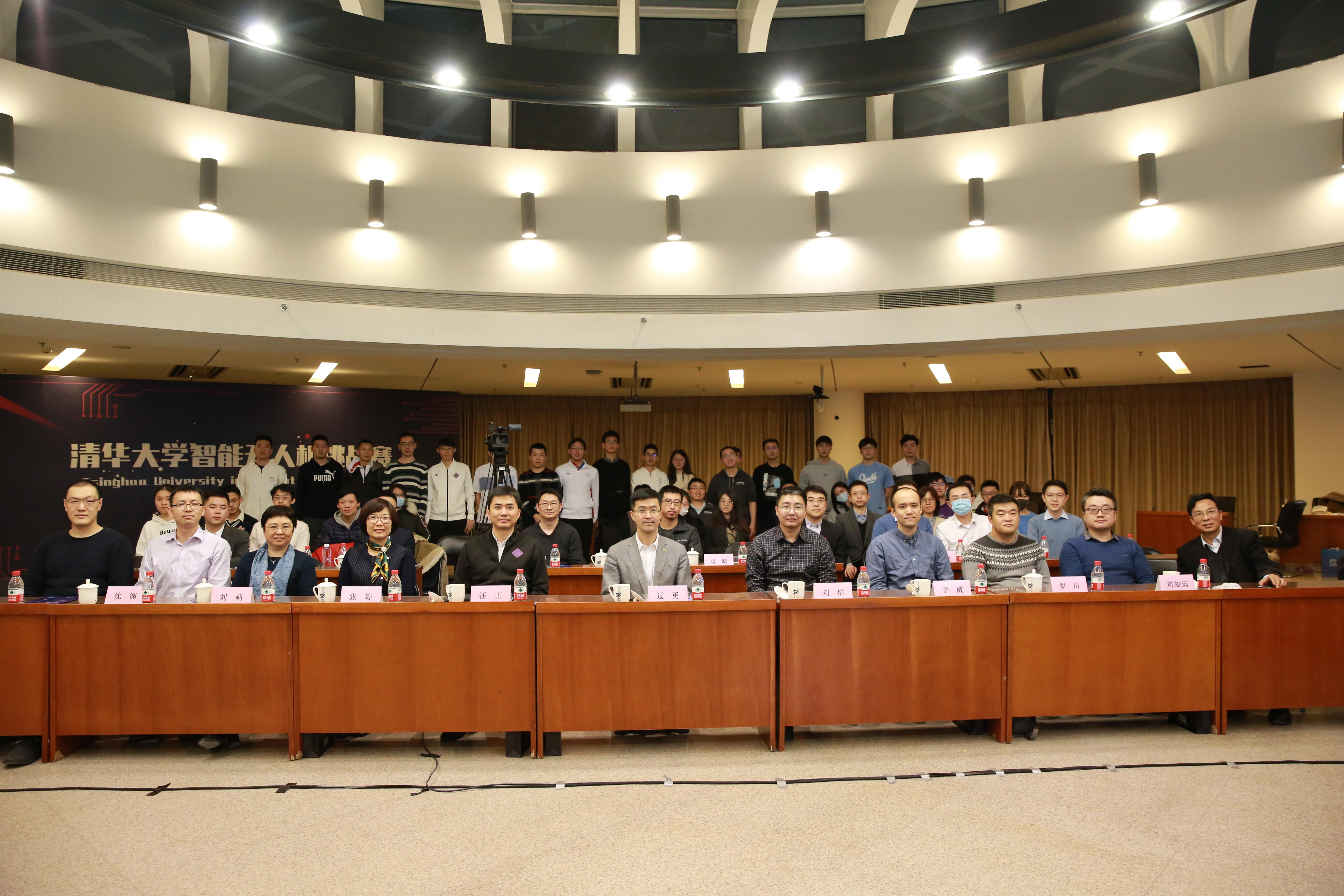 20211212-智能无人机挑战赛-向勇-智能无人机挑战赛决赛合影.jpg