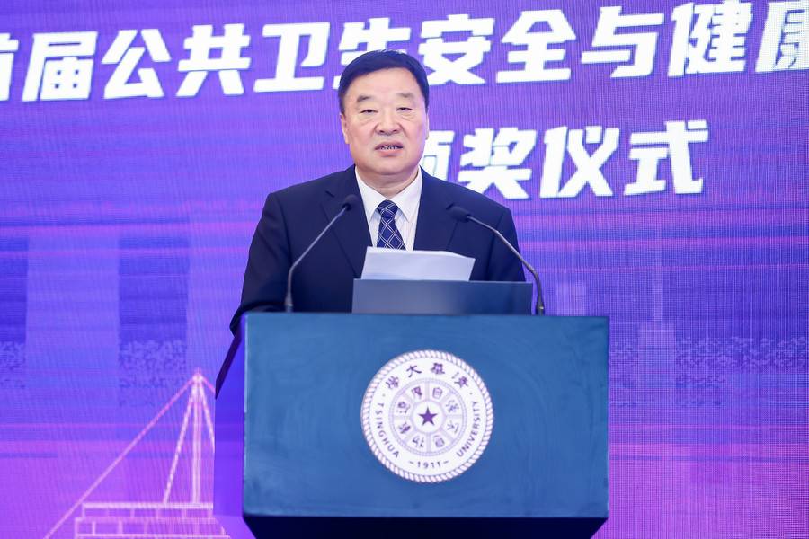 梁万年.jpg