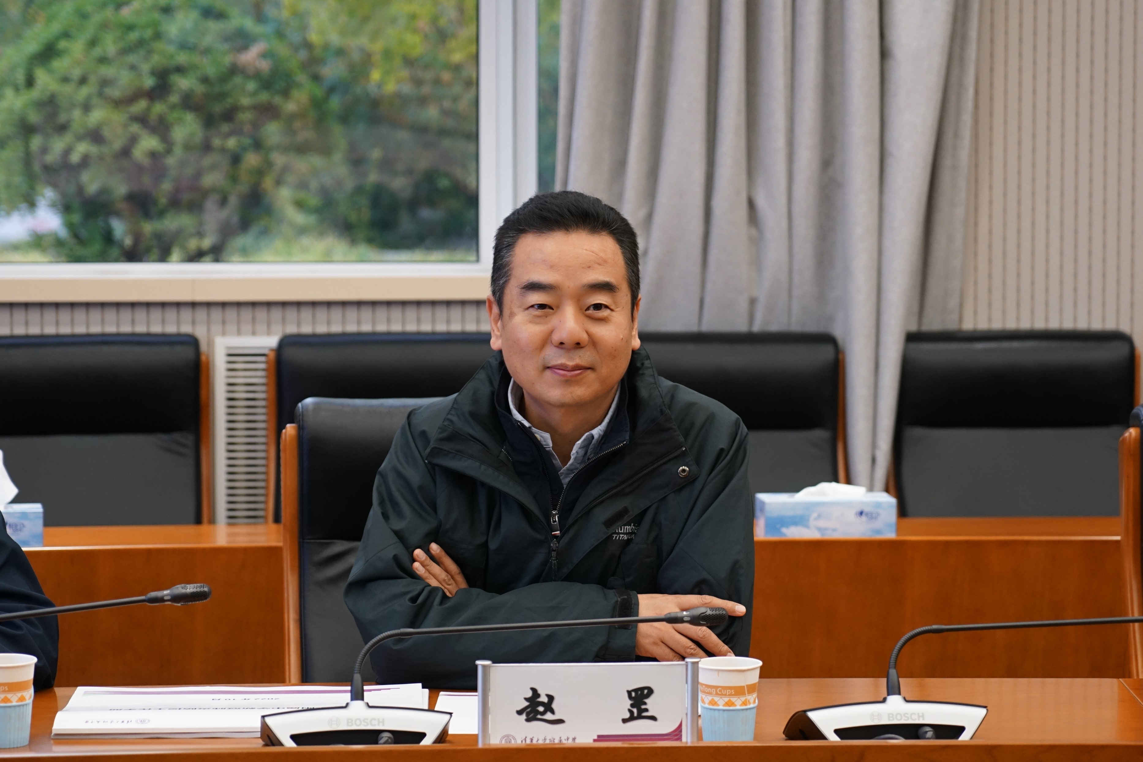 赵罡一行检查清华附中疫情防控工作