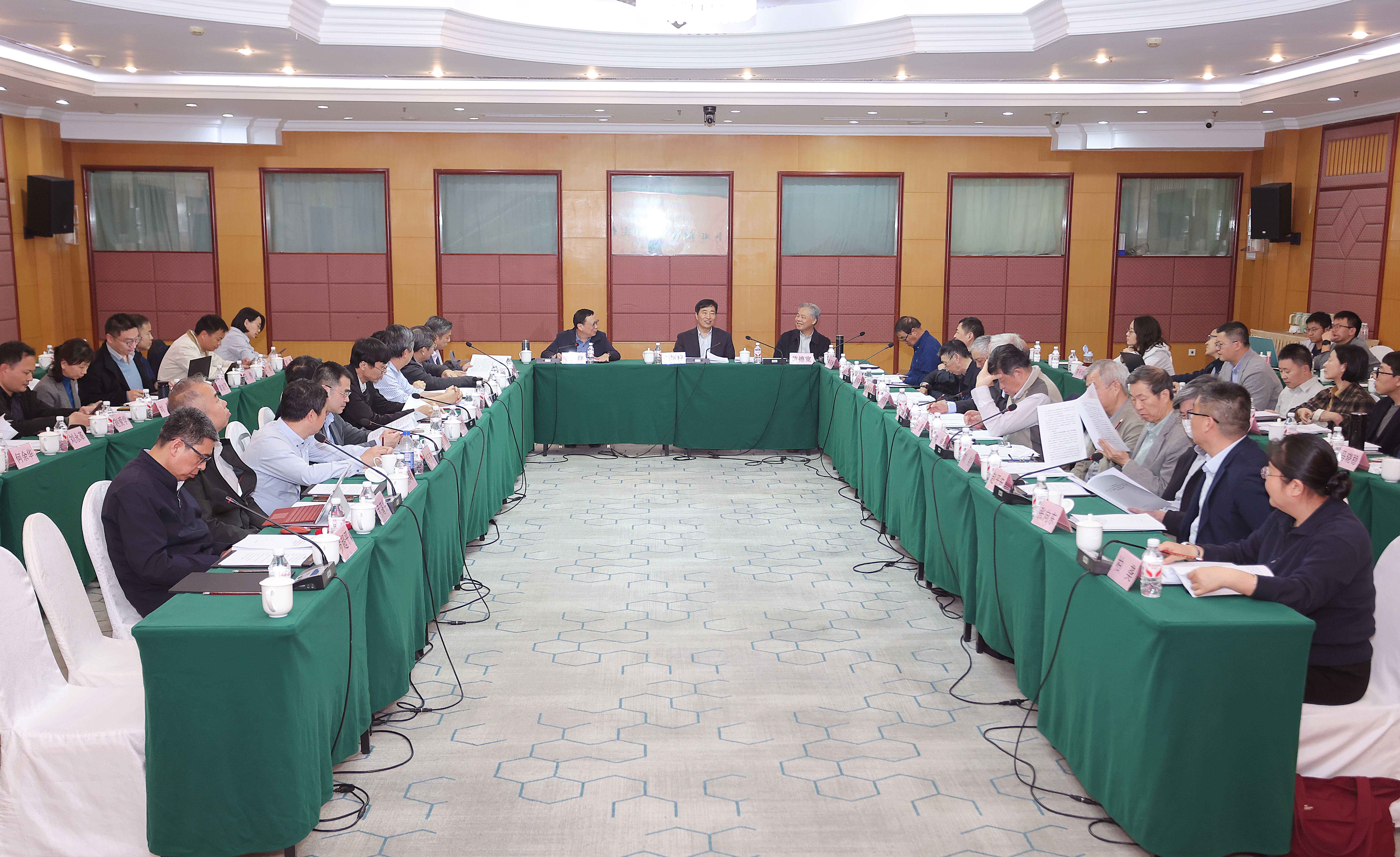 20260417-2026年度古文字工程会议-出土文献中心-会议现场2.JPG