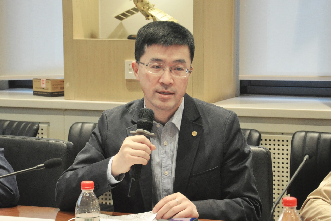 过勇与“唐仲英计划”学员代表座谈