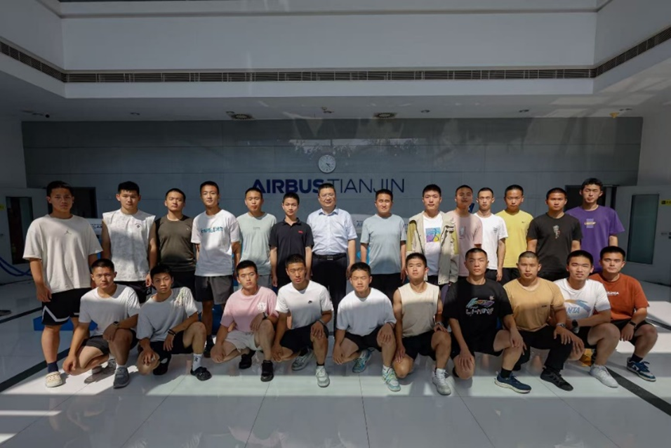 20260920-深改之协同制-院系提供-航58班赴空客天津总装厂参观学习.png
