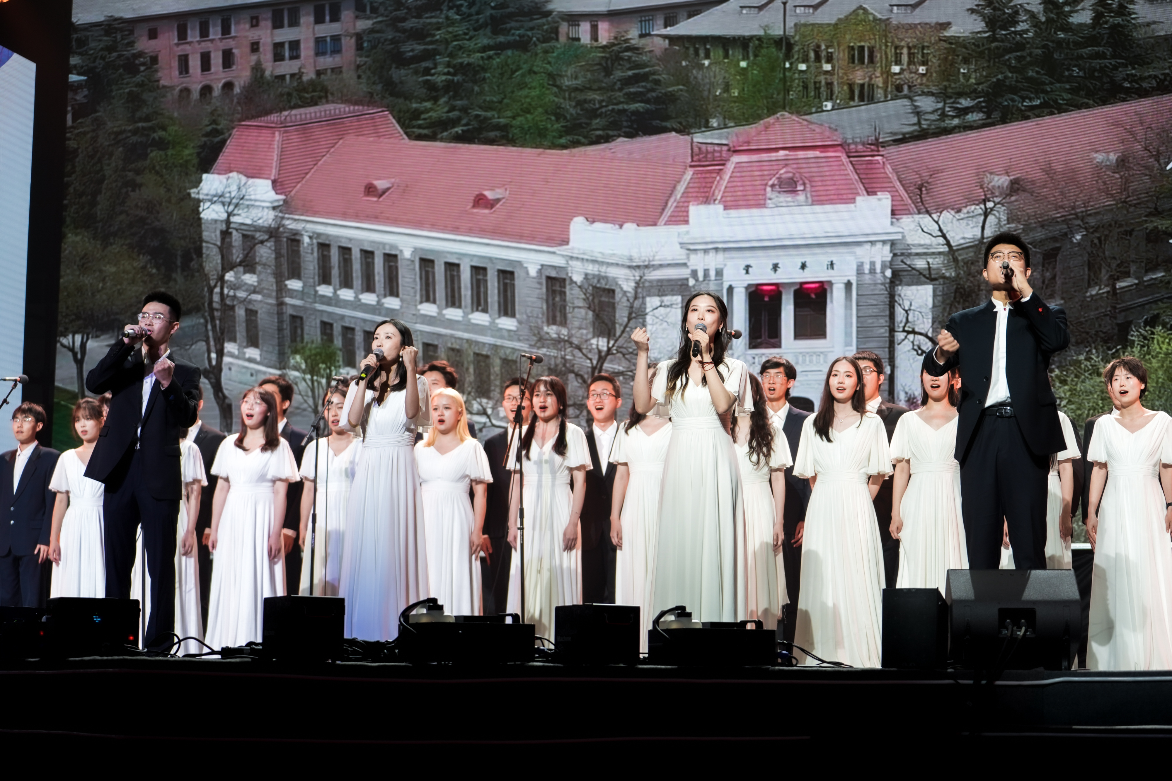 20240626-清华大学2024年毕业晚会-学生艺术团-歌曲《青春之华》.jpg