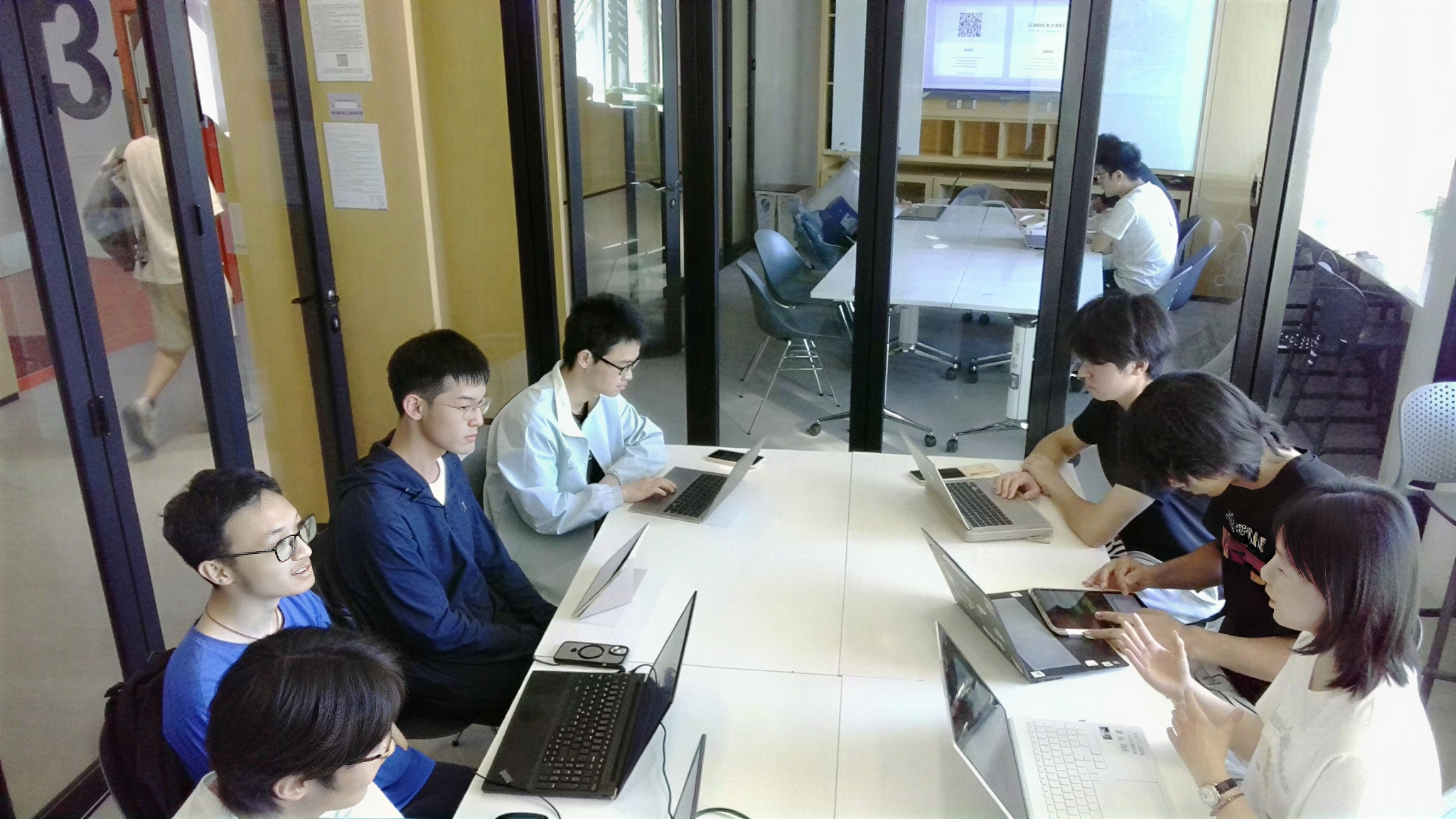 20260801-20260725-清华大学交叉信息院“星火飞扬”赴长沙-井冈山实践支队进学校参观交流活动-李晞萌-支队在长郡中学与学弟学妹交流分享-褚浩宇-20260725-清华大学交叉信息院“星火飞扬”赴长沙-井冈山实践支队进学校参观交流活动-李晞萌-支队在长郡中学与学弟学妹交流分享-4.png