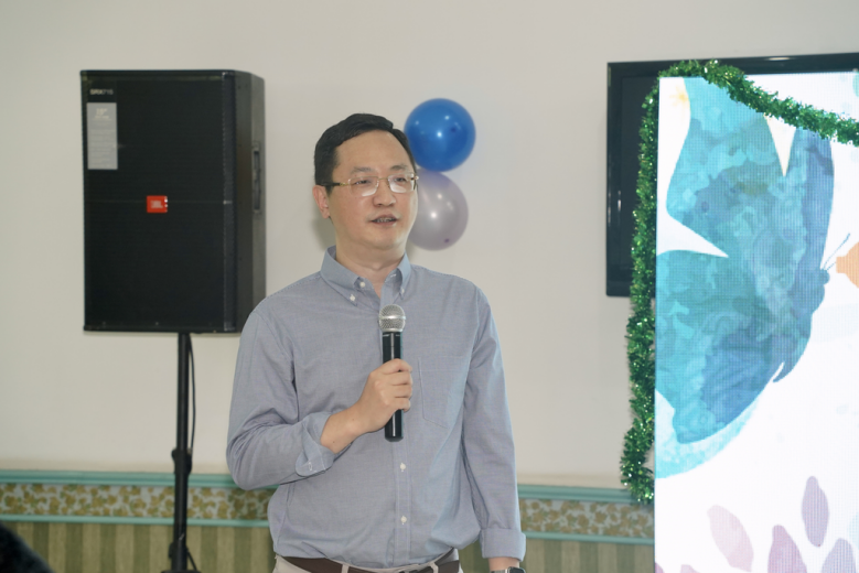师生共聚清真餐厅 喜迎少数民族新生