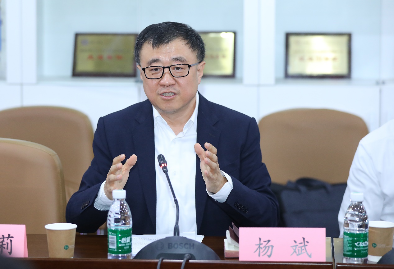 清华大学研究生助教队伍建设专家组成立并召开第一次工作会议