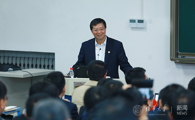 邱勇.jpg