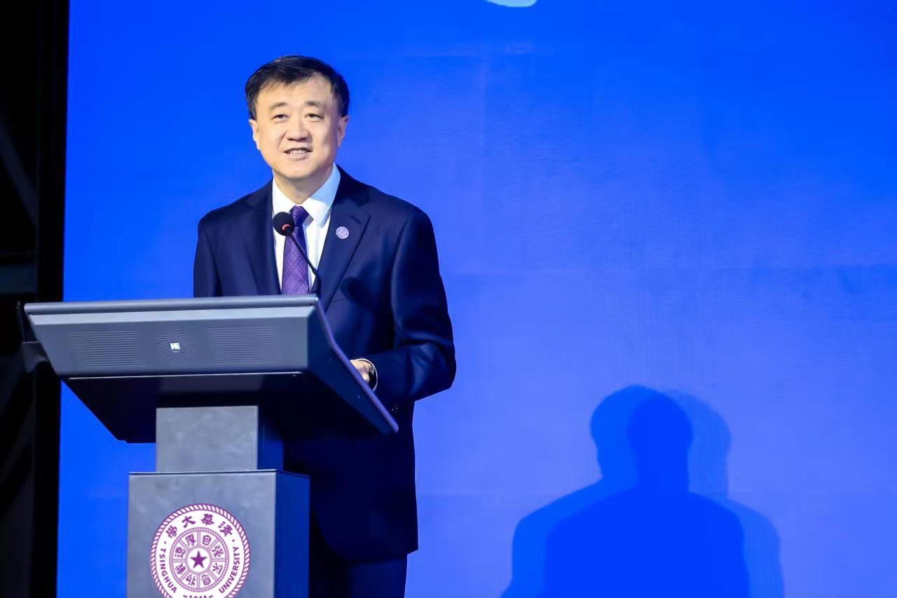 20230423-第五届教育部在线教育研究中心智慧教学研讨会-雨课堂峰会-清华大学副校长杨斌.jpg