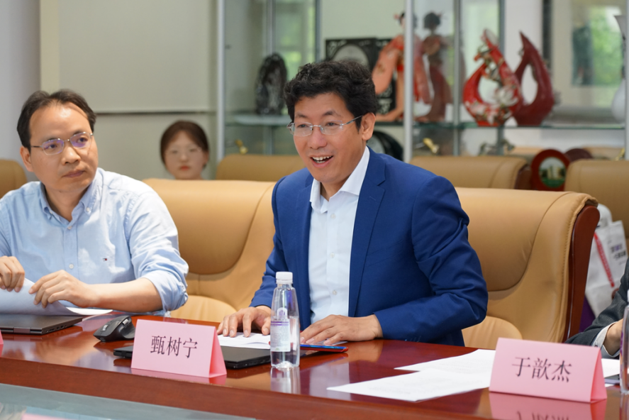 20220425-清华大学(电机系)-港华能源投资有限公司零碳智慧园区虚拟电厂技术联合研究中心揭牌-无-甄树宁致辞.png