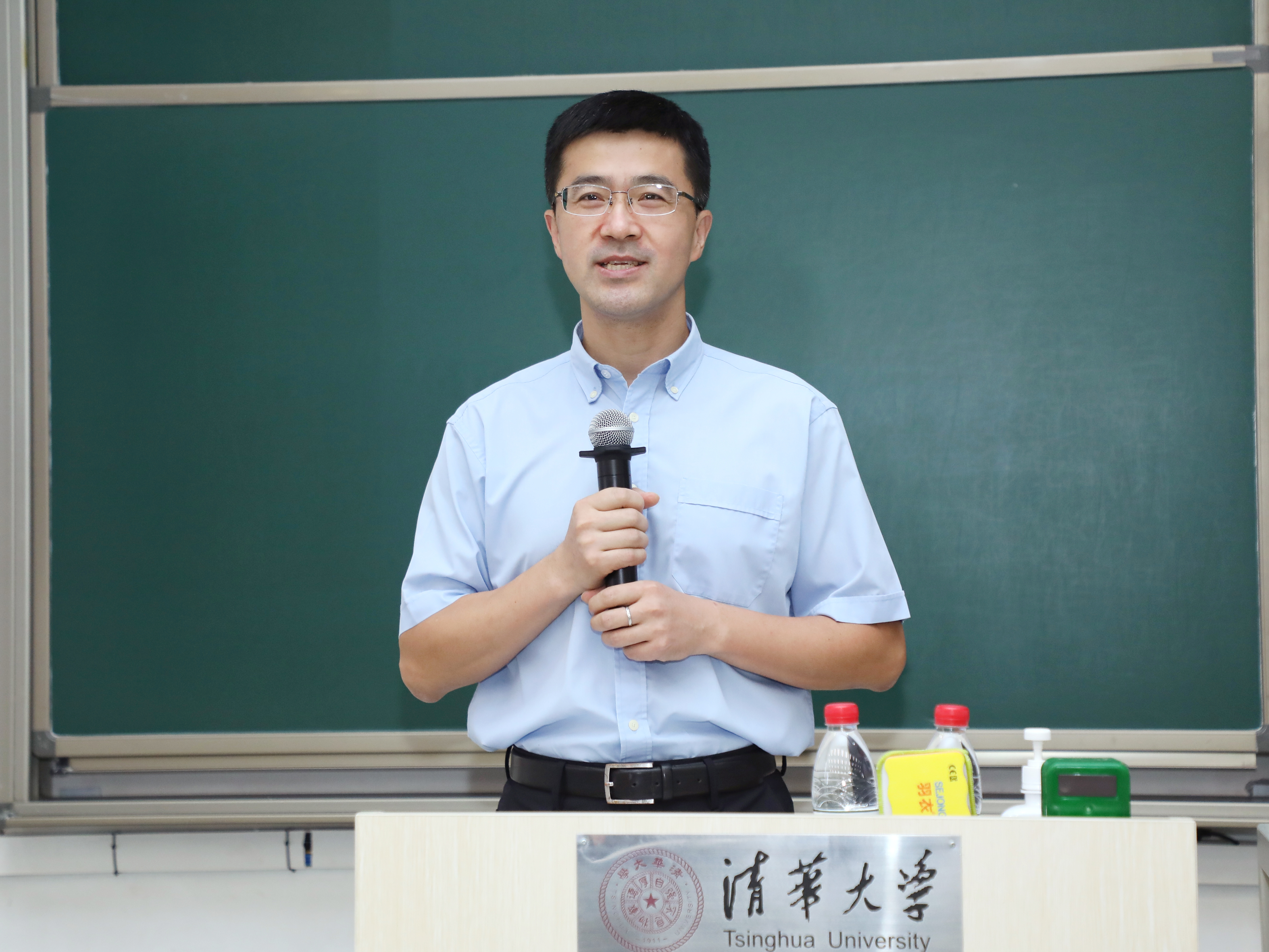 20220816-清华大学开展2022年班主任、辅导员上岗培训-丁文泽-过勇讲话.JPG