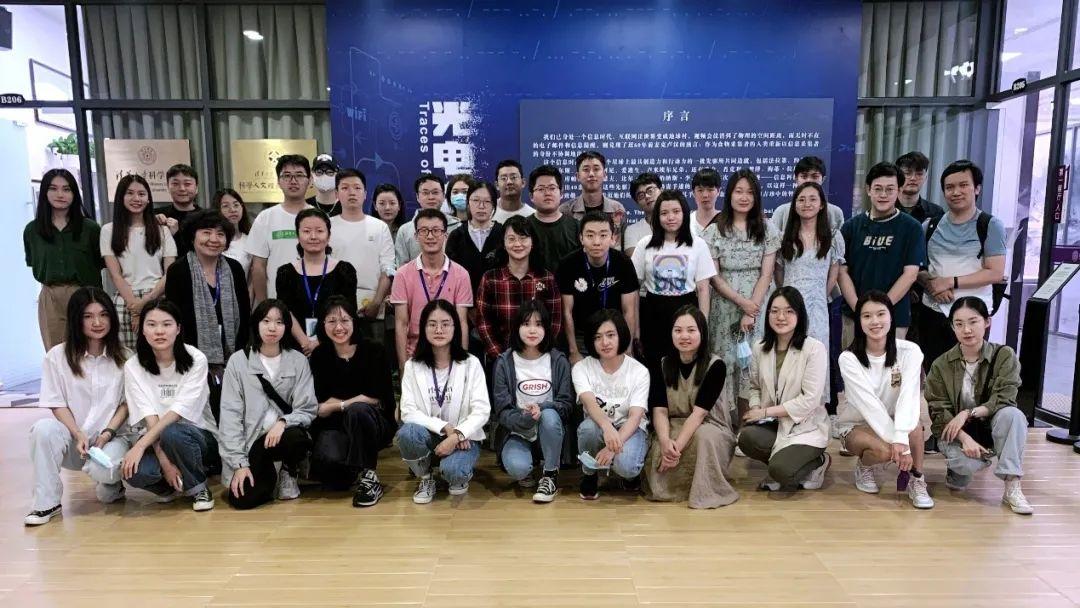“媒介发展史”课堂走进清华科博.jpeg