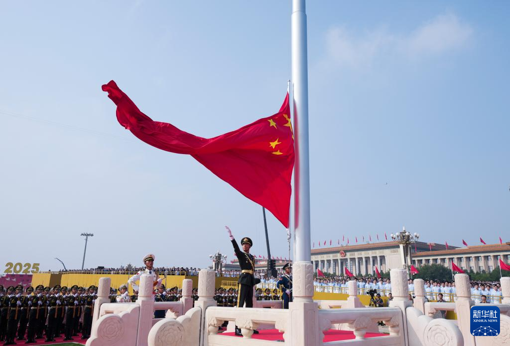 20250903-清华人深度参与92阅兵-无-1.png