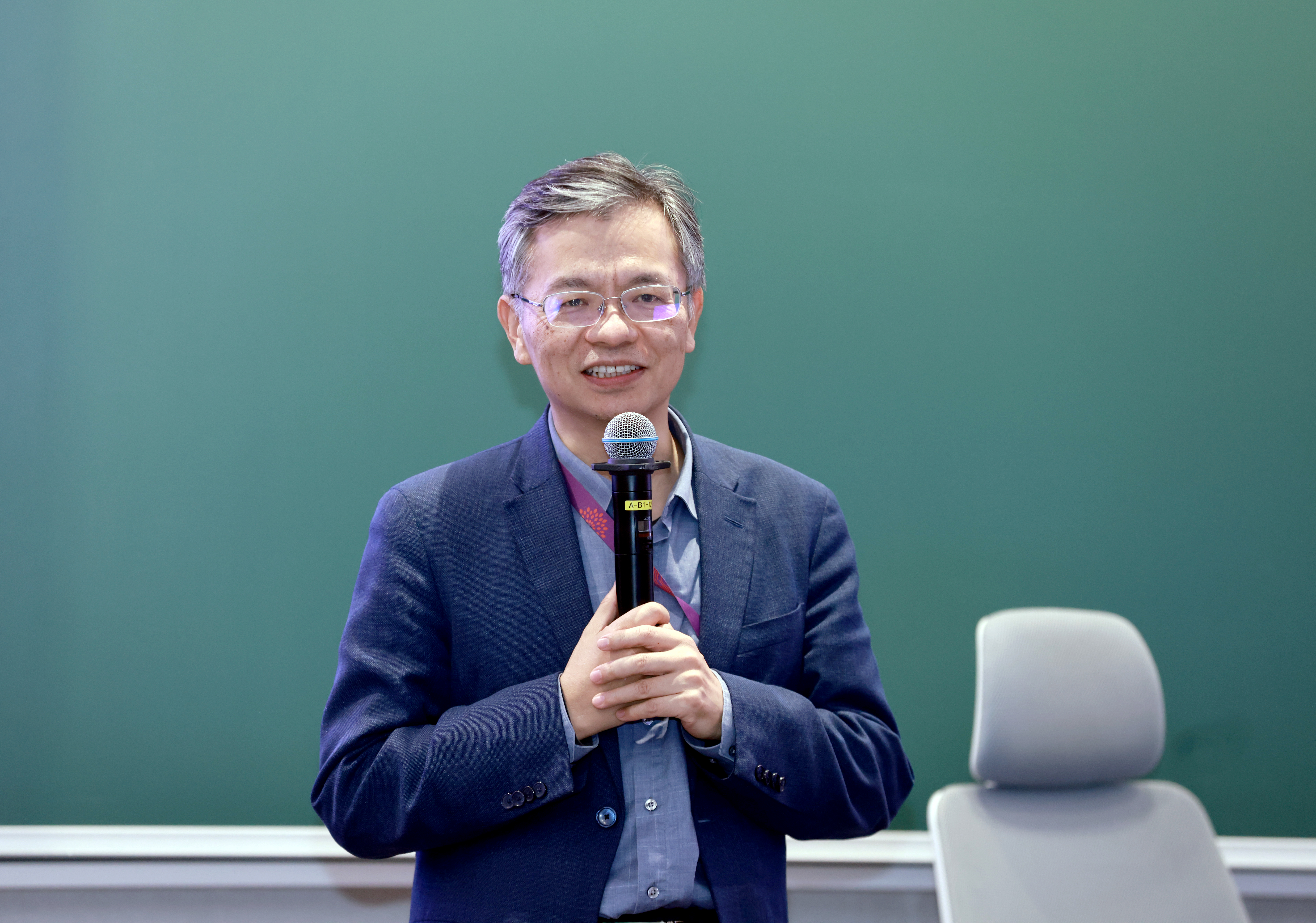20241227-清华大学举办2024年哲学社会科学骨干教师专题研讨班-常志东-刘涛雄作总结发言.jpg