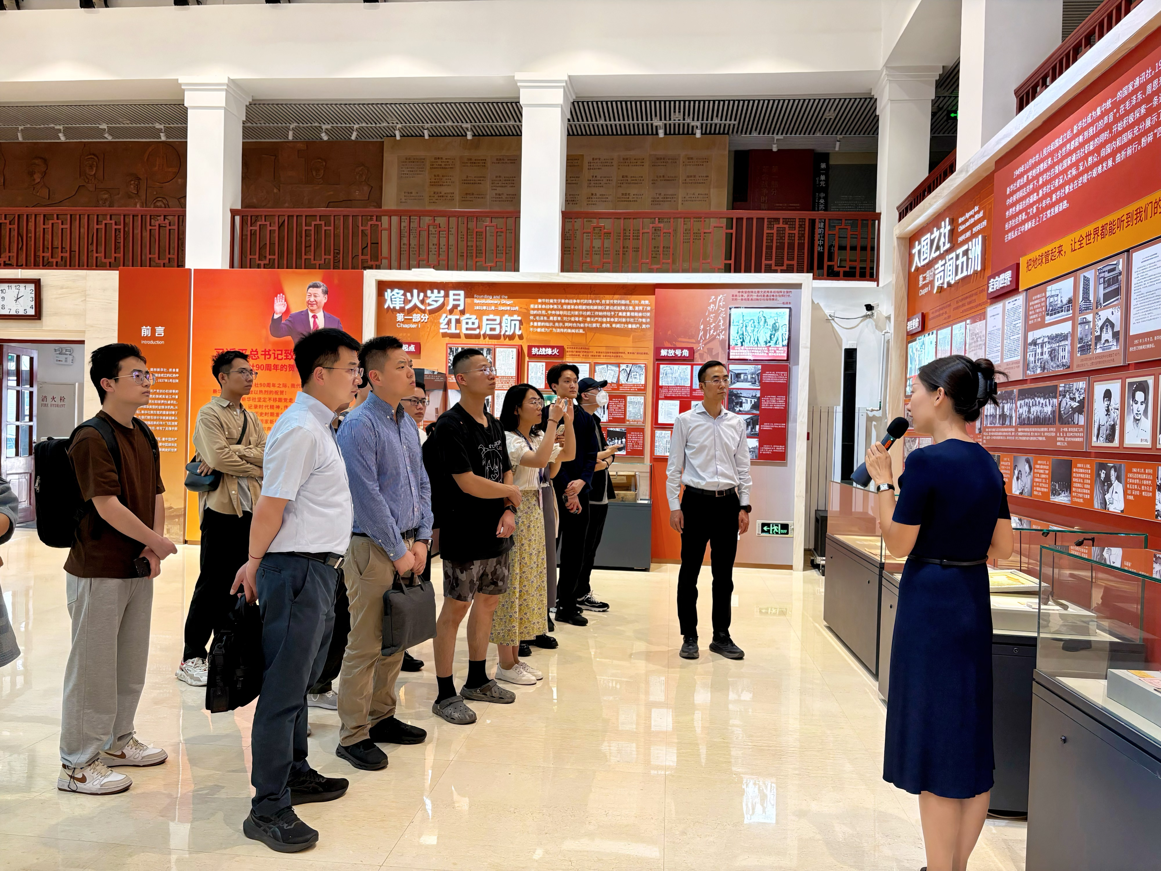 20250607-第三期“聚光”新媒体骨干培养计划回顾-范佳颖-学员在新华社参观参访交流.png