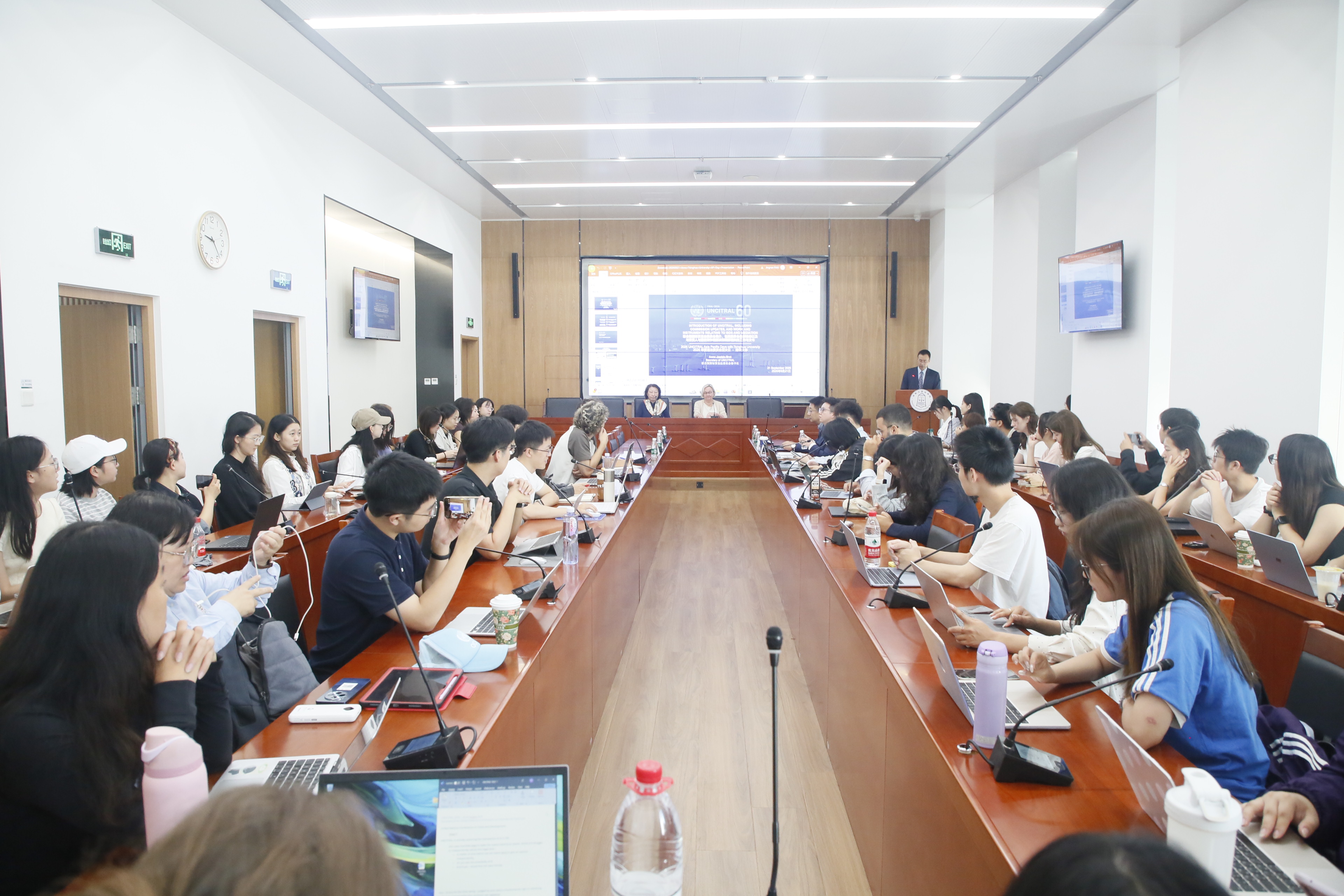 20260930-法学院-贸法会亚太日专场活动-活动现场.jpg
