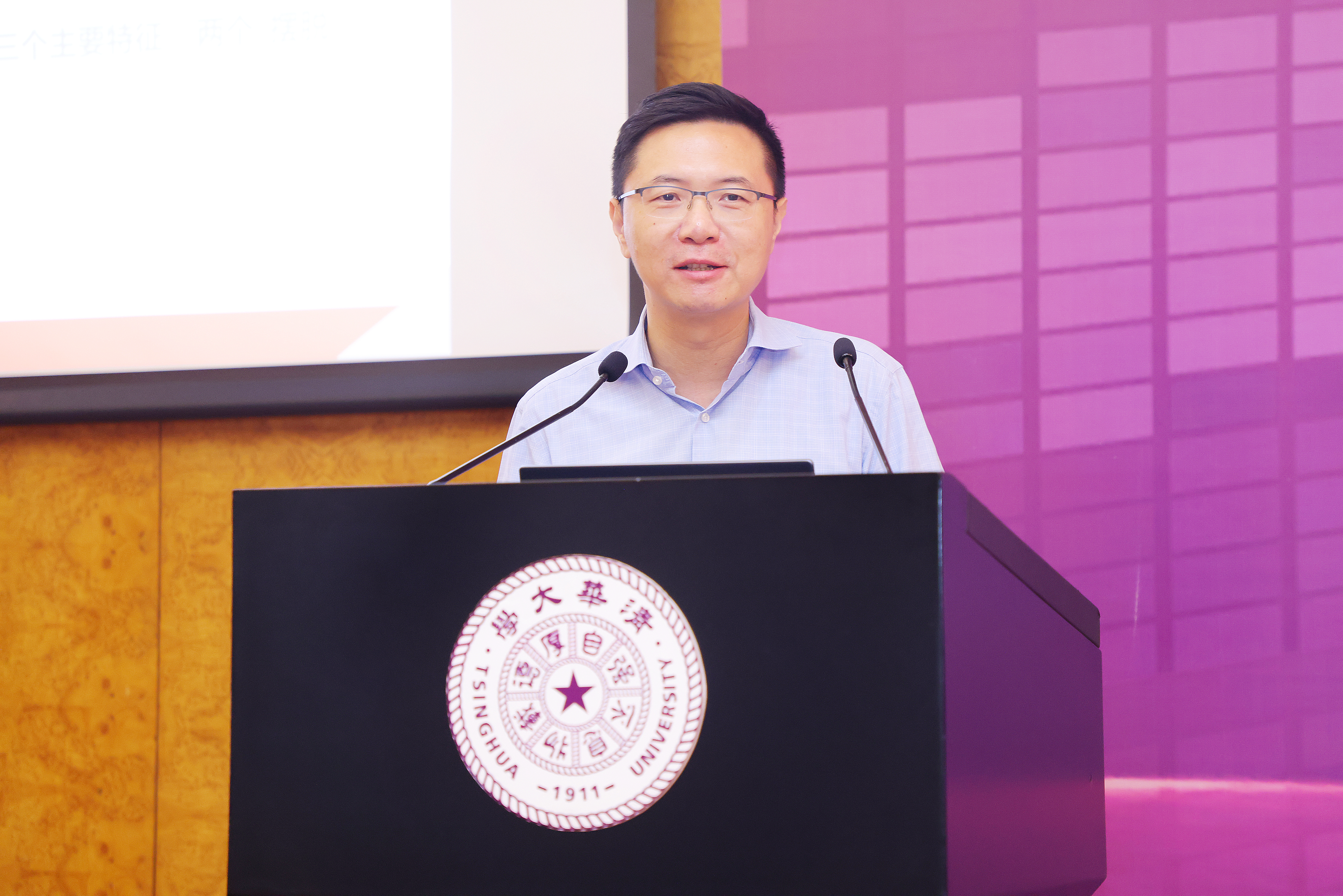 20240920-凝新质之声,献祖国华诞 ——“新质青年说”全国高校青年宣讲比赛活动纪实-清华大学博士讲师团-田轩点评.JPG