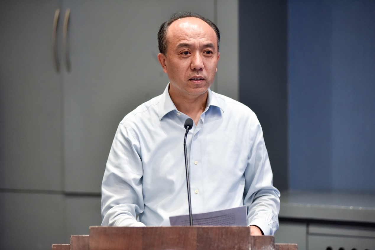20230706-清华大学中意设计创新基地成立-摄影师-王宏伟讲话.jpg